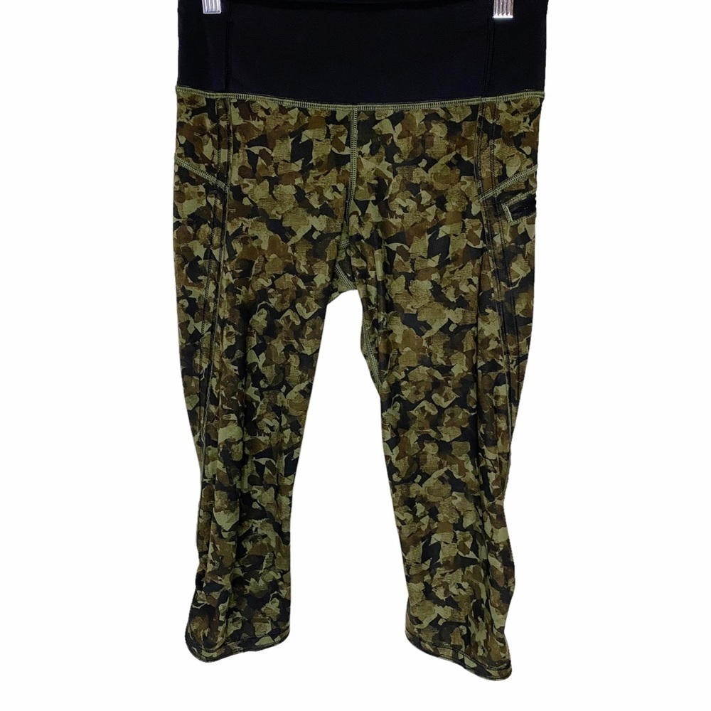 Lululemon Run Top Speed Crop Full-On Luxtreme Mystic Jungle Fatigue‎ Green Black